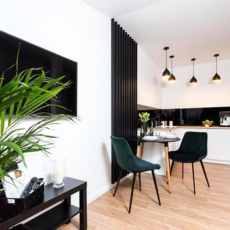 Apartament Bianco Verde Czestochowa Bagian luar foto